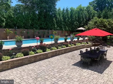Exterior - 8931 Sahalee Ct, Pasadena, MD 21122 photo 8 of 18