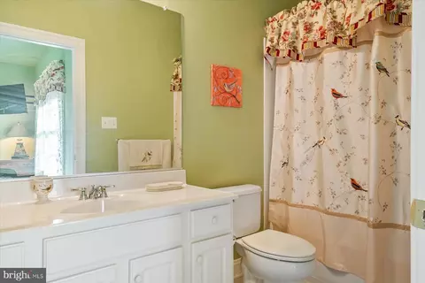 Bath - 8931 Sahalee Ct, Pasadena, MD 21122 photo 5 of 5