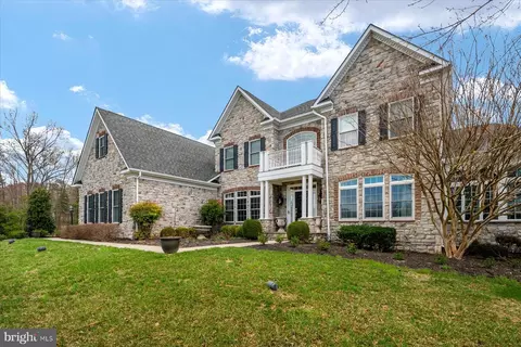 Exterior - 8931 Sahalee Ct, Pasadena, MD 21122 photo 4 of 18