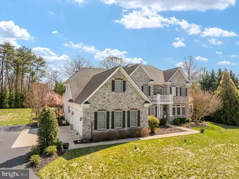 Exterior - 8931 Sahalee Ct, Pasadena, MD 21122 photo 3 of 18