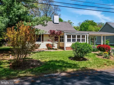 550 6th St, Pasadena, MD 21122 photo 3