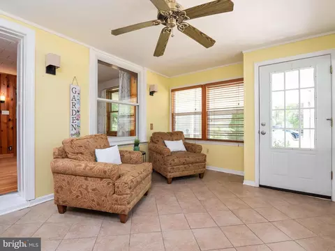 550 6th St, Pasadena, MD 21122 photo 5