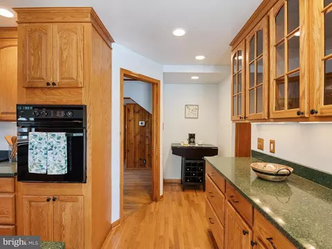 550 6th St, Pasadena, MD 21122 photo 16