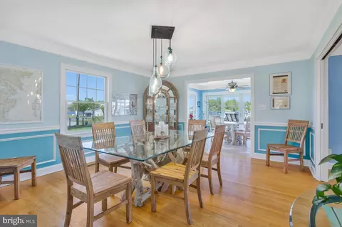 Dining - 201 Edgewater Dr, Edgewater, MD 21037 photo 1 of 2