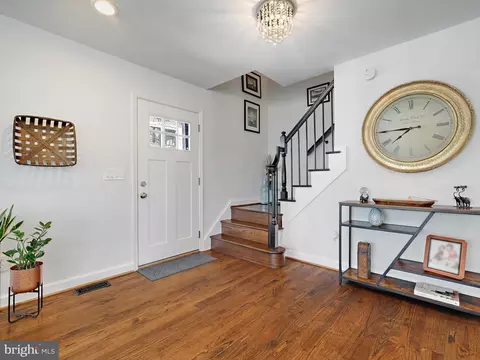 Entry Way - 1413 Howard Rd, Annapolis, MD 21403 photo 1 of 8