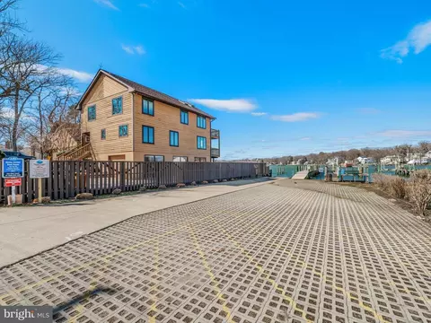 Exterior - 1413 Howard Rd, Annapolis, MD 21403 photo 10 of 12