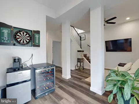 Entry Way - 1413 Howard Rd, Annapolis, MD 21403 photo 7 of 8