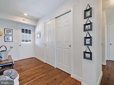Entry Way - 1413 Howard Rd, Annapolis, MD 21403 photo 3 of 8