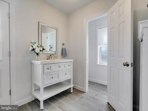 Bath - 1413 Howard Rd, Annapolis, MD 21403 photo 1 of 6