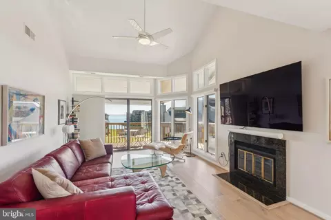 7006 Channel Village Ct #201, Annapolis, MD 21403