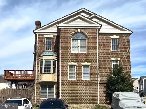 Exterior - 2034 Pinecroft Ct, Odenton, MD 21113 photo 3 of 7