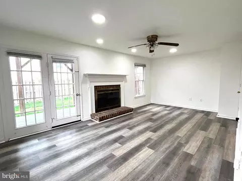 Living - 2034 Pinecroft Ct, Odenton, MD 21113 photo 6 of 6