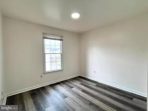 Bedroom - 2034 Pinecroft Ct, Odenton, MD 21113 photo 3 of 3