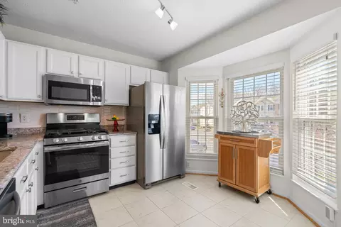Kitchen - 724 Pine Drift Dr, Odenton, MD 21113 photo 2 of 2