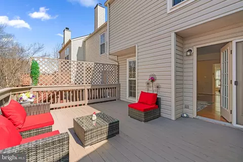 Exterior - 724 Pine Drift Dr, Odenton, MD 21113 photo 5 of 7