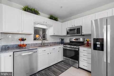 Kitchen - 724 Pine Drift Dr, Odenton, MD 21113 photo 1 of 2