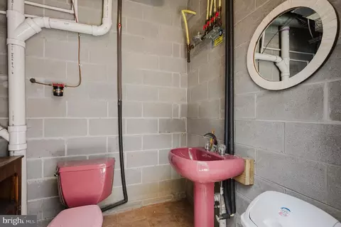 Bath - 2111 Lake Dr, Pasadena, MD 21122 photo 6 of 6