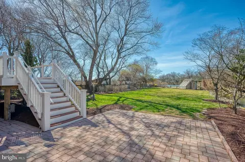 Exterior - 2111 Lake Dr, Pasadena, MD 21122 photo 15 of 37