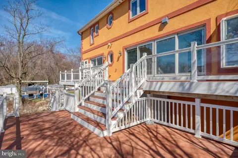Exterior - 2111 Lake Dr, Pasadena, MD 21122 photo 11 of 37