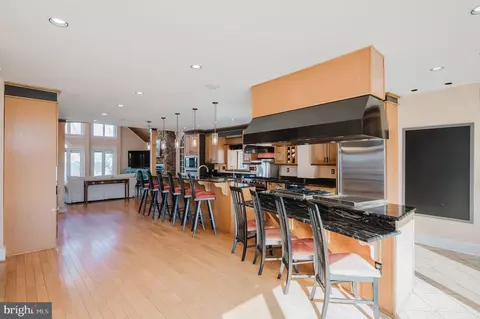 Kitchen - 2111 Lake Dr, Pasadena, MD 21122 photo 1 of 12