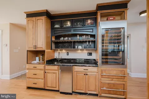 Kitchen - 2111 Lake Dr, Pasadena, MD 21122 photo 11 of 12