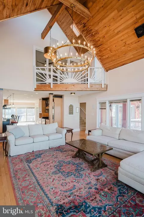 Living - 2111 Lake Dr, Pasadena, MD 21122 photo 6 of 6