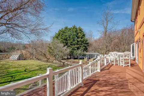 Exterior - 2111 Lake Dr, Pasadena, MD 21122 photo 10 of 37
