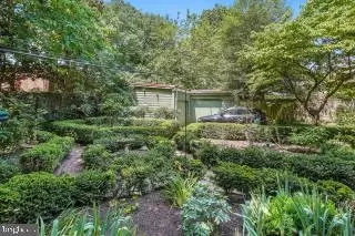 Exterior - 41 Cornhill St, Annapolis, MD 21401 photo 5 of 7