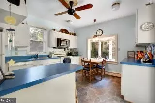 Entry Way - 41 Cornhill St, Annapolis, MD 21401 photo 3 of 5