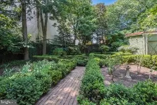 Exterior - 41 Cornhill St, Annapolis, MD 21401 photo 2 of 7