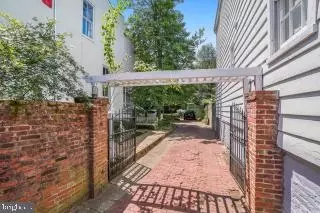 Exterior - 41 Cornhill St, Annapolis, MD 21401 photo 1 of 7