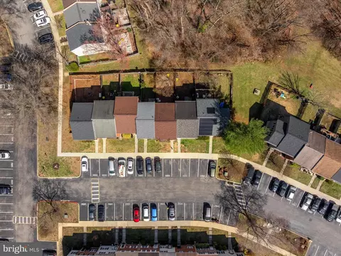 View/Area - 2048 Forest Hill Ln, Crofton, MD 21114 photo 5 of 9