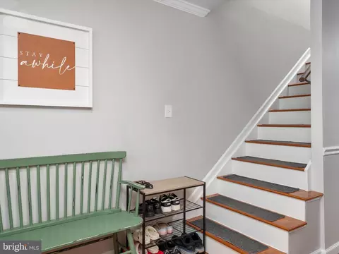 Entry Way - 2048 Forest Hill Ln, Crofton, MD 21114 photo 2 of 4
