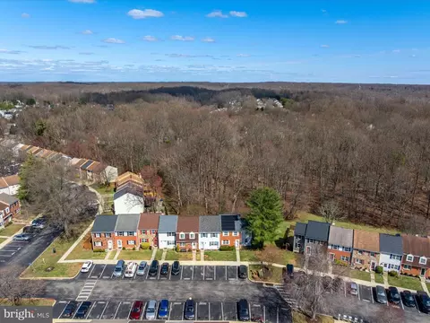 View/Area - 2048 Forest Hill Ln, Crofton, MD 21114 photo 4 of 9