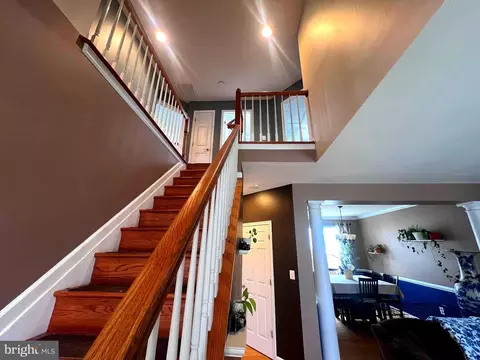 765 209th St, Pasadena, MD 21122 photo 2