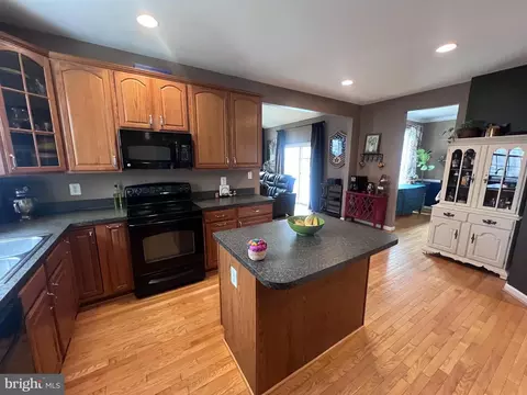 765 209th St, Pasadena, MD 21122 photo 6