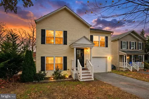 809 Bunch Ave, Glen Burnie, MD 21060
