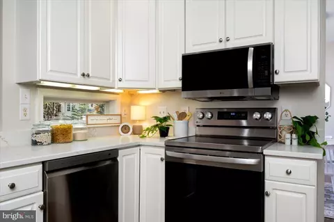 1110 Pilgrim Ct, Crofton, MD 21114 photo 7