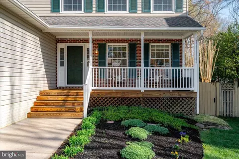 1110 Pilgrim Ct, Crofton, MD 21114 photo 3