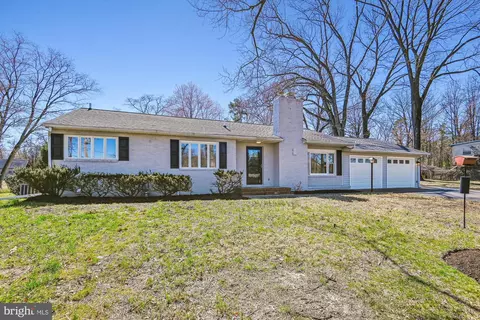223 Mountain Rd, Pasadena, MD 21122