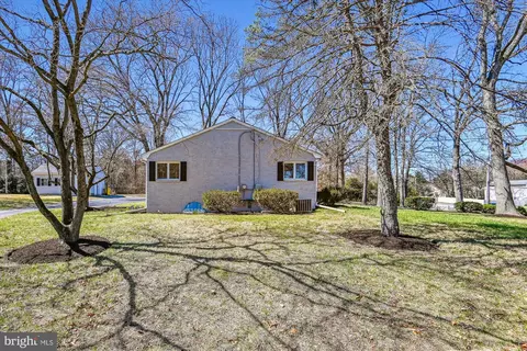 Exterior - 223 Mountain Rd, Pasadena, MD 21122 photo 7 of 9