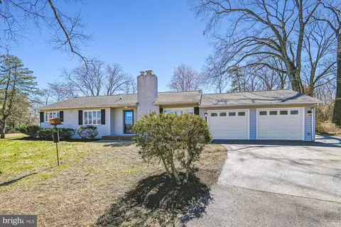 Exterior - 223 Mountain Rd, Pasadena, MD 21122 photo 2 of 9