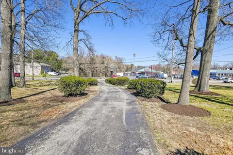 Exterior - 223 Mountain Rd, Pasadena, MD 21122 photo 4 of 9