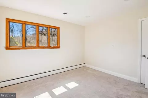 Bedroom - 223 Mountain Rd, Pasadena, MD 21122 photo 3 of 3