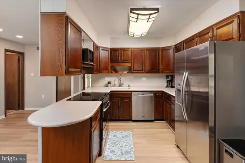 Kitchen - 86 Milburn Cir, Pasadena, MD 21122 photo 1 of 4