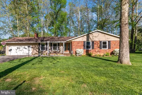Exterior - 86 Milburn Cir, Pasadena, MD 21122 photo 12 of 13