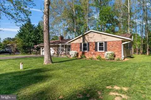 Exterior - 86 Milburn Cir, Pasadena, MD 21122 photo 2 of 13