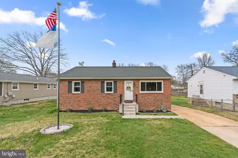 702 Seagrove Rd, Glen Burnie, MD 21060