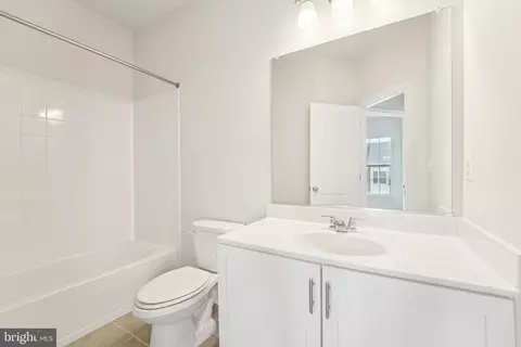 Entry Way - 2542 Debert Cir, Hanover, MD 21076 photo 8 of 10