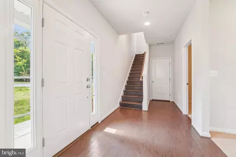Entry Way - 2542 Debert Cir, Hanover, MD 21076 photo 3 of 10